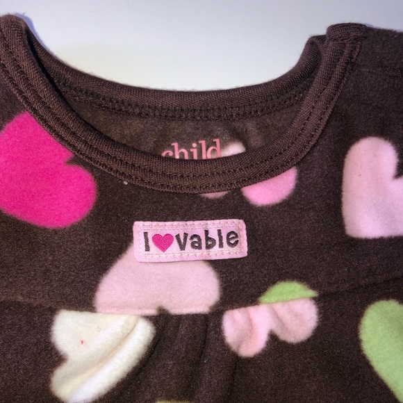 NEW CHILD OF MINE BY CARTER’S 12 MONTH HEART SWEAT - Picture 2 of 6